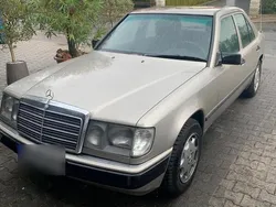 Gebraucht 1985 Mercedes E300 Limousine | 11.999 €