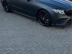Weiß Gebraucht 2019 Mercedes 300 AMG Coupé | 35.000 €