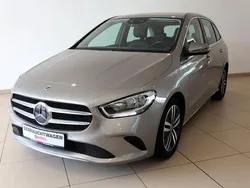 Silber Gebraucht 2020 Mercedes B180 Van / Kleinbus | 22.990 € (Guter Preis)