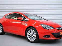 Rot Gebraucht 2012 Opel Astra GTC Innovation Coupé | 11.490 €