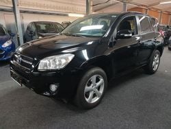 Schwarz Gebraucht 2009 Toyota RAV4 SR SUV | 11.990 € (Etwas zu teuer)