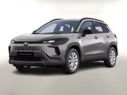 Urban khaki metallic Neu 2025 Toyota Corolla Cross SUV | 33.683 € (Fairer Preis)