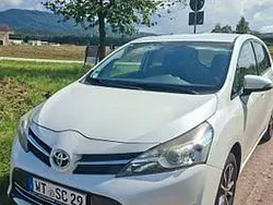 Weiß Gebraucht 2014 Toyota Verso Comfort Van / Kleinbus | 9.600 € (Fairer Preis)