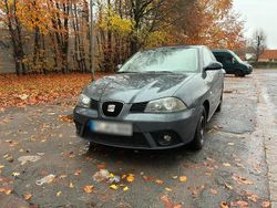Grau Gebraucht 2007 Seat Ibiza Comfort Kleinwagen | 1.800 € (Fairer Preis)
