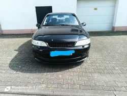Schwarz Gebraucht 2000 Opel Vectra Limousine | 1.599 € (Fairer Preis)