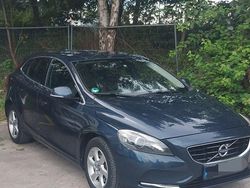 Blau Gebraucht 2012 Volvo V40 Momentum Limousine | 7.490 € (Etwas zu teuer)