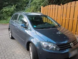 Braun Gebraucht 2011 VW Golf Plus Team Van / Kleinbus | 4.500 € (Fairer Preis)
