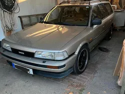 Beige Gebraucht 1988 Toyota Camry Kombi | 4.399 €