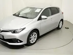 Gebraucht 2016 Toyota Auris Comfort Kleinwagen | 11.490 € (Guter Preis)