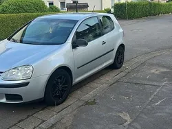 Silber Gebraucht 2007 VW Golf V Kleinwagen | 1.450 € (Fairer Preis)