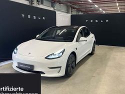 Weiß Gebraucht 2022 Tesla Model 3 Long Range RWD Limousine | 27.700 € (Etwas zu teuer)