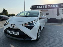 Weiß Gebraucht 2021 Toyota Aygo X-play Kleinwagen | 11.700 € (Guter Preis)