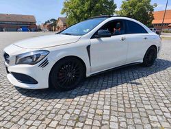 Weiß Gebraucht 2017 Mercedes 220 AMG line Coupé | 22.000 €