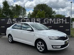 Weiß Gebraucht 2014 Skoda Rapid Ambition Limousine | 7.490 € (Guter Preis)