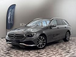 Grau Gebraucht 2022 Mercedes E220 Limousine | 33.580 € (Guter Preis)
