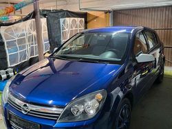 Blau Gebraucht 2006 Opel Astra Limousine | 1.650 € (Fairer Preis)