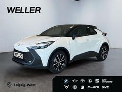 Schneeweiß/schwarz Neu 2025 Toyota C-HR SUV | 33.490 €