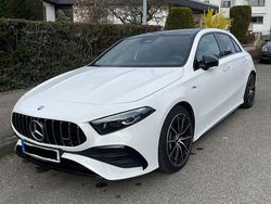 Weiß Gebraucht 2023 Mercedes A35 AMG AMG Limousine | 43.500 € (Fairer Preis)