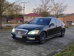Schwarz Gebraucht 2007 Mercedes S320 AMG Limousine | 10.700 €