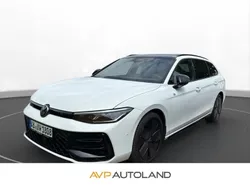 Weiß Gebraucht 2025 VW Passat R-line Kombi | 53.500 € (Teuer)