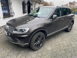 Braun Gebraucht 2015 VW Touareg Exclusive SUV | 17.990 € (Guter Preis)