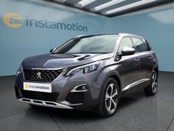 Grau Gebraucht 2020 Peugeot 5008 Van / Kleinbus | 27.149 € (Etwas zu teuer)