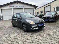 Grau Gebraucht 2011 Renault Scénic III Authentique Van / Kleinbus | 5.900 € (Fairer Preis)