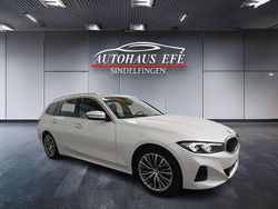 Mineralweiss metallic Gebraucht 2023 BMW 320 Sport Line Kombi | 36.999 € (Etwas zu teuer)