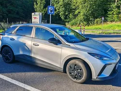 Silber Gebraucht 2023 MG MG4 EV Kleinwagen | 19.500 € (Etwas zu teuer)