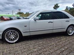 Silber Gebraucht 1997 Mercedes E230 Elegance Limousine | 2.000 € (Guter Preis)
