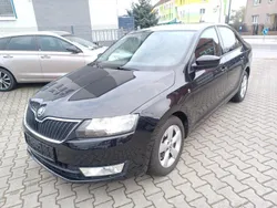 Schwarz Gebraucht 2014 Skoda Rapid Limousine | 10.449 € (Teuer)