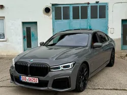 Grau Gebraucht 2021 BMW 750 M Sport Limousine | 41.999 €