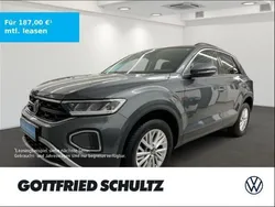 Grau Gebraucht 2024 VW T-Roc Life SUV | 23.200 € (Guter Preis)
