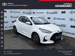 Weiß Gebraucht 2021 Toyota Yaris Hybrid Team Limousine | 17.990 € (Fairer Preis)