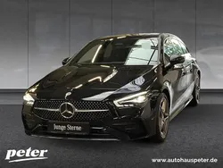 Schwarz Gebraucht 2024 Mercedes CLA200 Shooting Brake Advanced Kombi | 33.690 € (Fairer Preis)