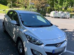 Weiß Gebraucht 2012 Hyundai i30 Limousine | 8.000 €