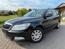 Schwarz Gebraucht 2011 Skoda Octavia Kombi | 3.490 €