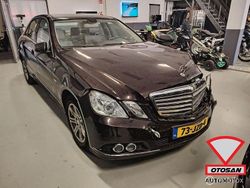 Braun Gebraucht 2009 Mercedes E200 Business Limousine | 2.990 €