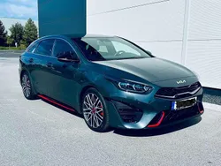 Grau Gebraucht 2023 Kia ProCeed Kleinwagen | 28.500 € (Fairer Preis)