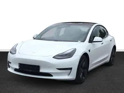 Weiß Gebraucht 2021 Tesla Model 3 Long Range Limousine | 22.636 € (Guter Preis)