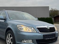 Blau Gebraucht 2009 Skoda Octavia Elegance Kombi | 4.990 €