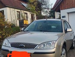 Beige Gebraucht 2005 Ford Mondeo Ghia Limousine | 2.600 € (Fairer Preis)