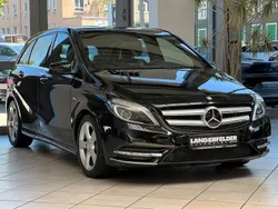 Kosmosschwarz metalliclack Gebraucht 2012 Mercedes B200 Van / Kleinbus | 13.950 € (Fairer Preis)