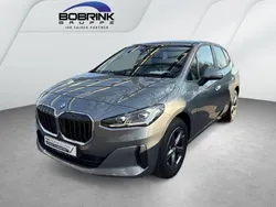 Grau Gebraucht 2024 BMW 216 Active Tourer Van / Kleinbus | 27.900 € (Fairer Preis)