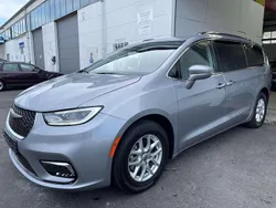 Grau Gebraucht 2021 Chrysler Pacifica Touring SUV | 28.700 € (Fairer Preis)