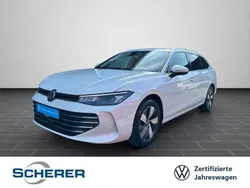 Oryxweiß perlmutteffekt (metallic) Gebraucht 2024 VW Passat Business Kombi | 31.990 € (Fairer Preis)