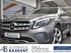 Grau Gebraucht 2018 Mercedes GLA180 Urban SUV | 18.290 € (Fairer Preis)