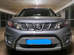 Grau Gebraucht 2015 Suzuki Vitara SUV | 13.000 € (Fairer Preis)