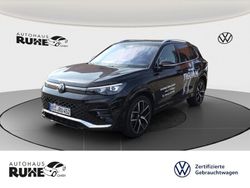 Deep black perleffekt Gebraucht 2024 VW Tiguan R-line SUV | 49.900 € (Teuer)