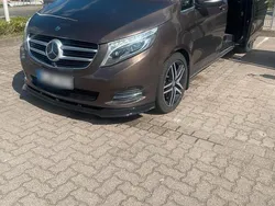 Braun Gebraucht 2016 Mercedes V250 Van / Kleinbus | 35.000 € (Etwas zu teuer)